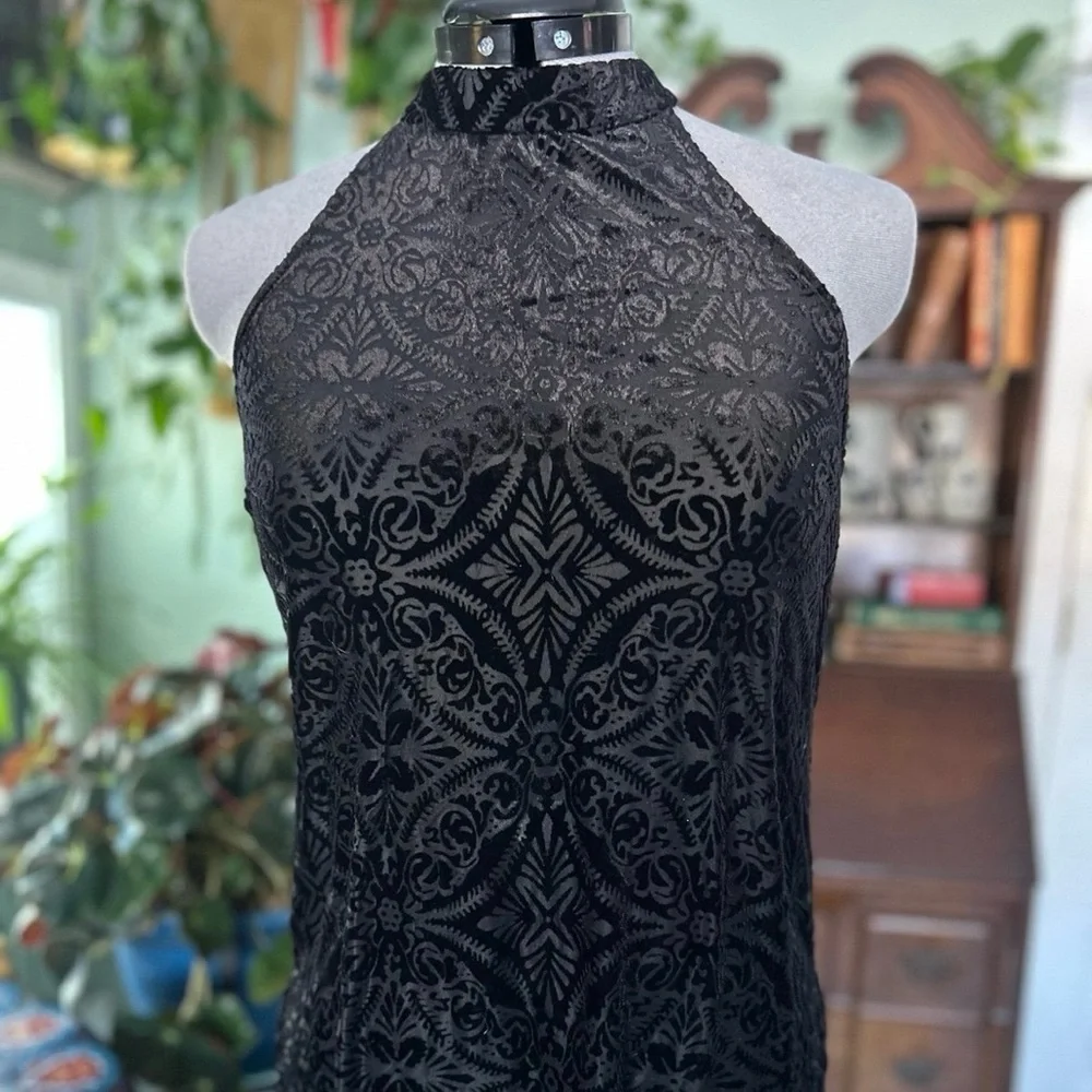 Y2K Miss Selfridge black velvet burnout halter top. Size M (8) - Picture 3 of 7